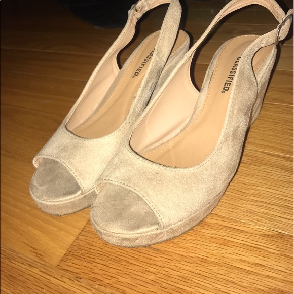 Tan wedges - Picture 4 of 4